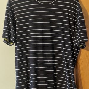 Lulu Lemon short sleeve t-shirt